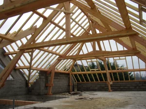 Ossature de charpente traditionnelle en bois